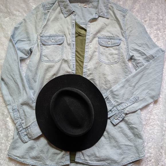 Melrose and Market Tops - Melrose & Market chambray button up